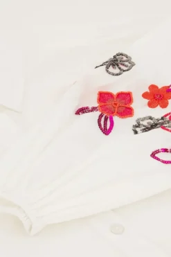 My Jewellery Chemise he à Fleurs Roses Perlées Blanc Hot