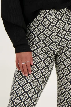 My Jewellery Pantalon évasé Avec Imprimé Aztèque Noir Outlet
