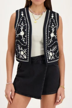 My Jewellery Veste Sans Manches En Mousseline Noire Avec Broderie Clearance